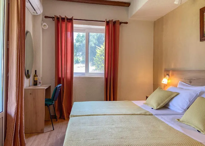 Ifigeneia's * Khelmáta